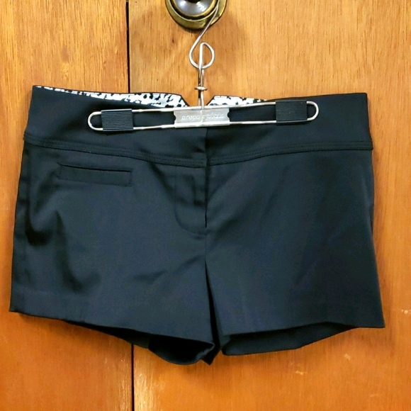Guess Dress Shorts - Picture 1 of 3